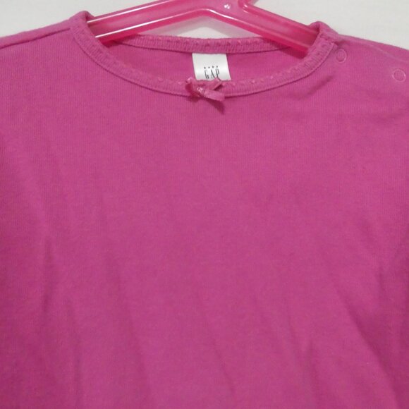 Y2K | BABY GAP - Infant | 12-18 months | Vibrant Pink Baby Bodysuit - Picture 4 of 16